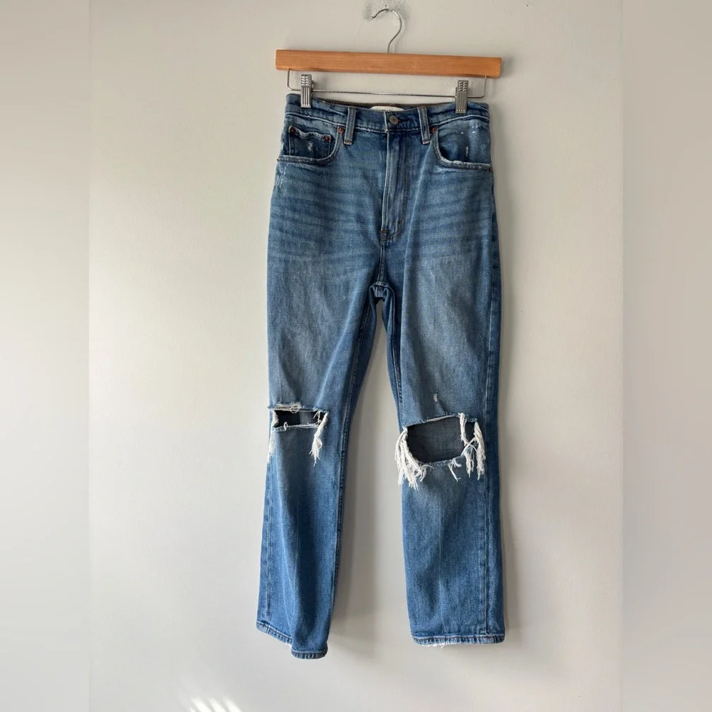 Abercrombie & Fitch The Ankle Straight Ultra High Rise Distressed Jeans Sz 26/2R